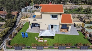 Building Exterior, Outdoor