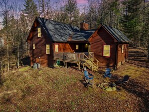 Beautiful, comfy cabin in Suches. -Rick (Feb 2025)