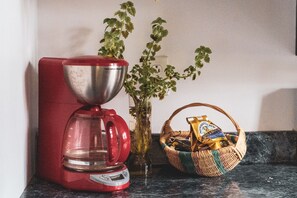 Kaffee und/oder Kaffeemaschine