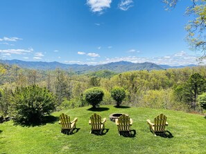 Backyard/Firepit