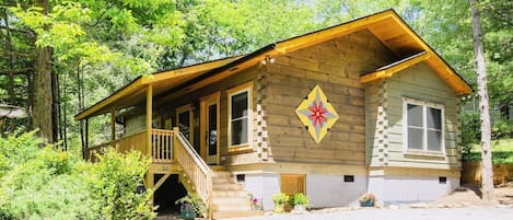 Contemporary New Log Cabin with plenty of parking