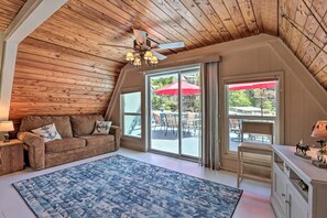 Cabin Interior | Deck Access