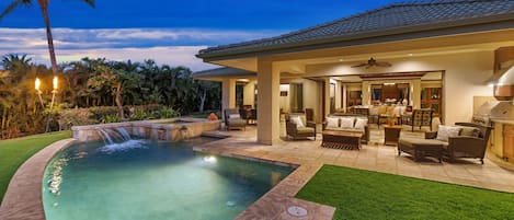 Pool, spa and large lanai