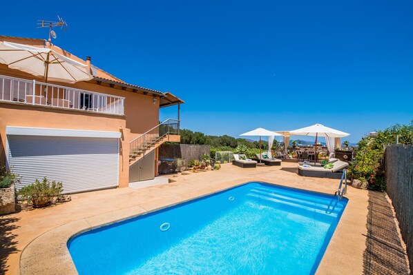 Finca with pool near Playa de Muro