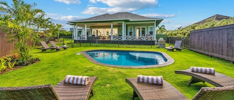 Hale Kahawai - Enclosed Swimming Pool & Back Lanai - Parrish Kauai