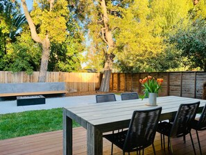 Outdoor dining