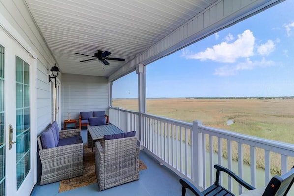 Marsh Winds 1J - Screen Porch River & Marsh Views