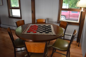 Game table