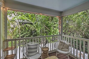 Furnished Screened Porch