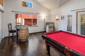 Spielezimmer
