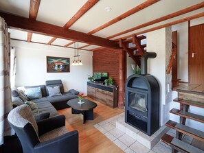 Möbel, Couch, Tabelle, Zimmerpflanze, Holz, Interior Design, Wohnzimmer, Flooring, Fussboden, Studio Couch
