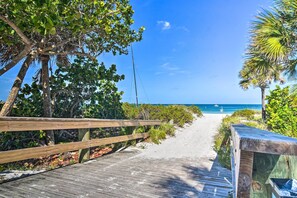 Indian Rocks Beach (0.1 Miles)