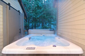 PRIVATE hot tub off the main floor on raised deck