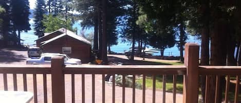 Welcome to cabin 7 at Lake Almanor. Beautiful views of the lake from the deck. Please message with any questions!