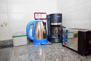 Kaffee und/oder Kaffeemaschine