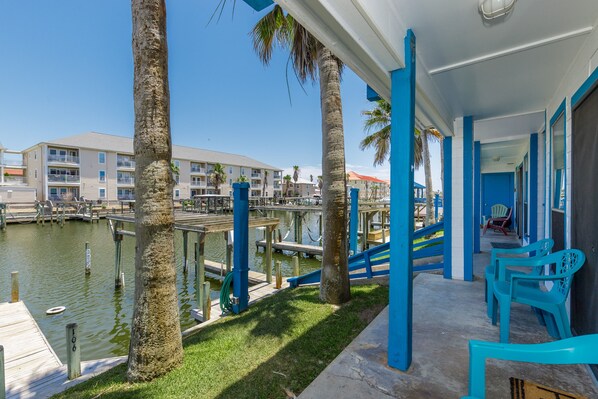 Time to relax on your next vacation and enjoy the Texas breeze off your patio space