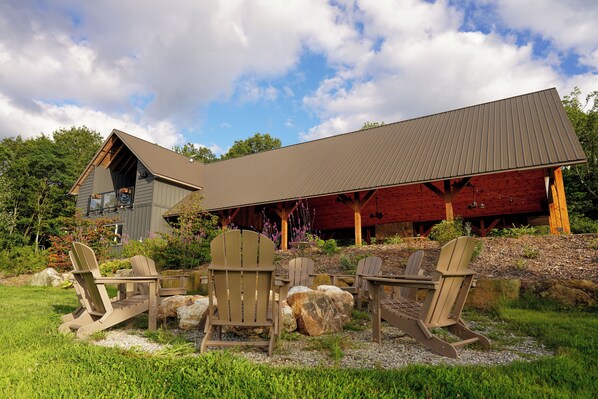 Apartment at the Alpenglow Pavilion