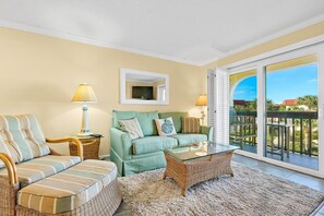 3311 - Living Room