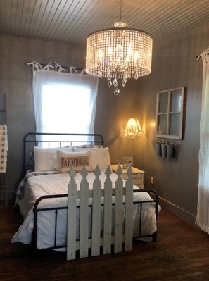 Master with Full size bed