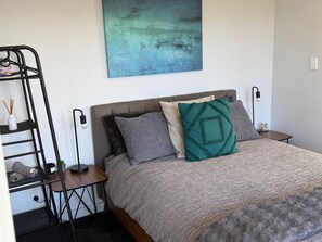 Bedroom - Queen Bed