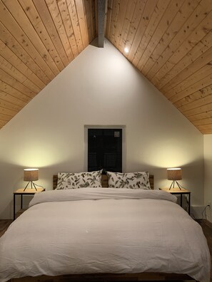 Primary bedroom/ Loft