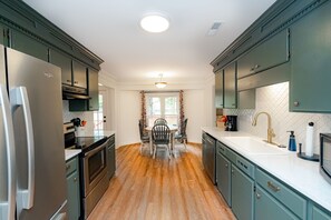 kitchen and breakfast area