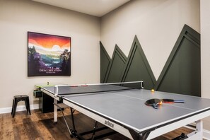 Ping-pong in the Evergreen Peaks room