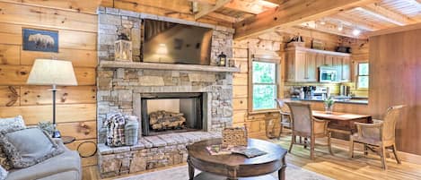 Sapphire Vacation Rental Cabin | 2BR | 2.5BA | 1,408 Sq Ft | Stairs Required