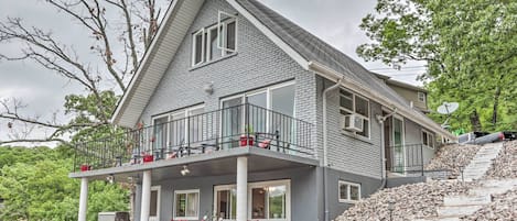 Lake Ozark Vacation Rental | 3BR | 2BA | 3-Story House | 1,814 Sq Ft