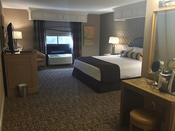 Bedroom.Exact unit will be assigned upon arrival. Views, colors, decor may vary