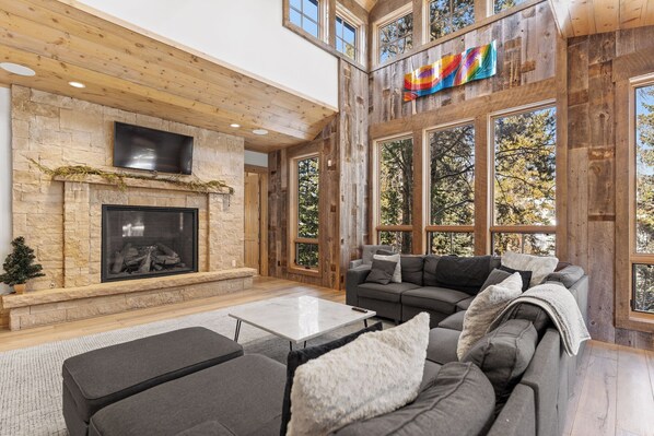 11 Riverwood Drive