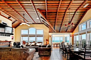 Surf-or-Sound-Realty-957-Coral-Breeze-Great-Room-009-2