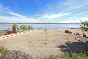 Enjoy beach activities at this lake house rental in California.