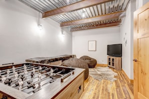 Spielezimmer