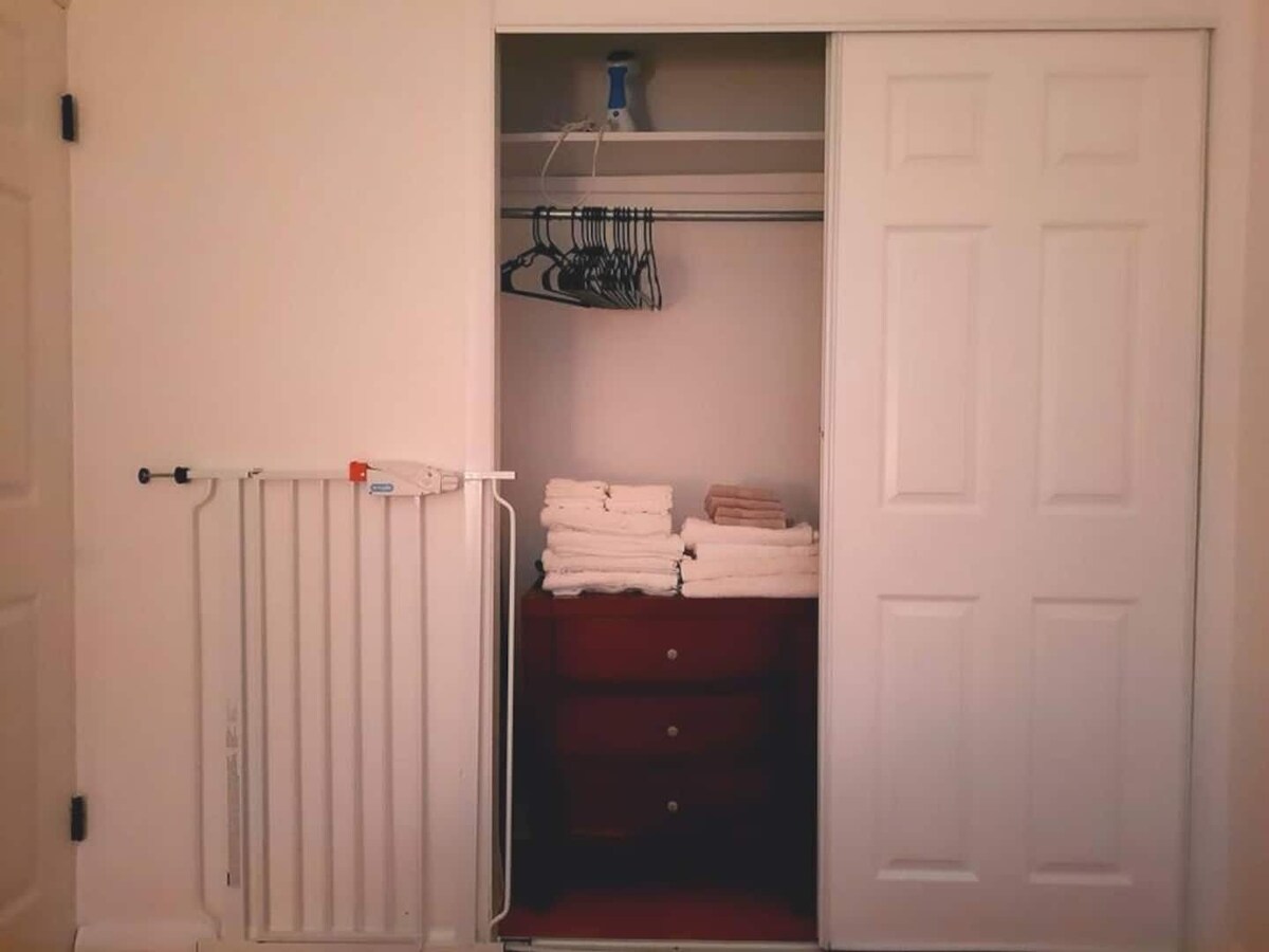 Pet Friendly Apartment minutes from NYC!