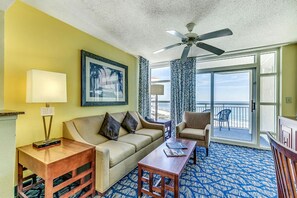 Spacious living room with great view! 