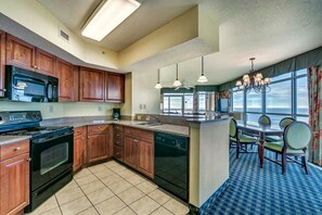 Extremely spacious full kitchen 