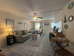 Cozy- 2 bedroom 1bath, living area, full kitchen , first floor unit 