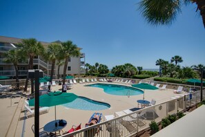 Oceanfront pool