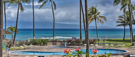 Lahaina Vacation Rental | 1-Story Condo | 2BR | 2BA | 950 Sq Ft