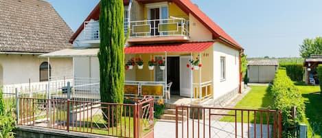 Cielo, Planta, Propiedad, Ventana, Edificio, Árbol, Casa, El Terreno Del Lote, Madera, Cabaña