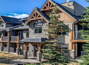 Copperstone front entrance and building where our condo is located