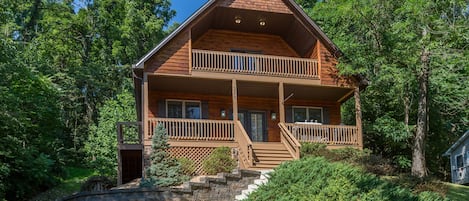 Magnolia Lodge!
