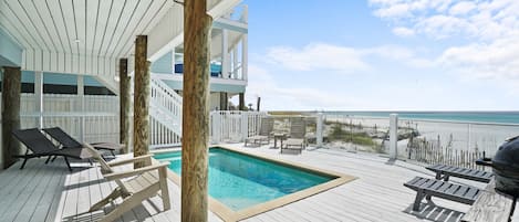 Beach House with Private Pool - Relax on the Beach