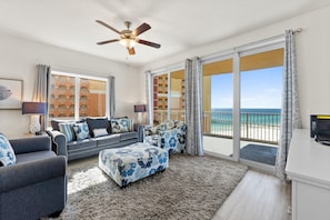 Living Area with Gulf Views