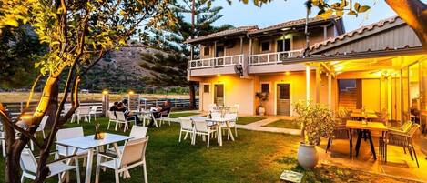 Welcome to your Kalogria Summer Retreat—your escape into relaxation!