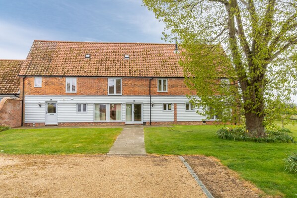 The Big Barn, Snettisham: A fabulous, stand out conversion of a 19th century barn