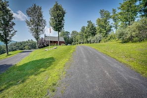 Driveway leading to house