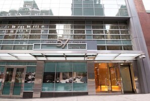 West 57th Street by Hilton Club_5.jpg