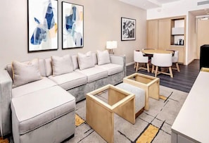 nyckp-hi-res-suite-1-bedroom-living-interior